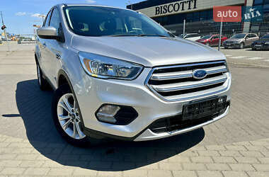 Внедорожник / Кроссовер Ford Escape 2017 в 