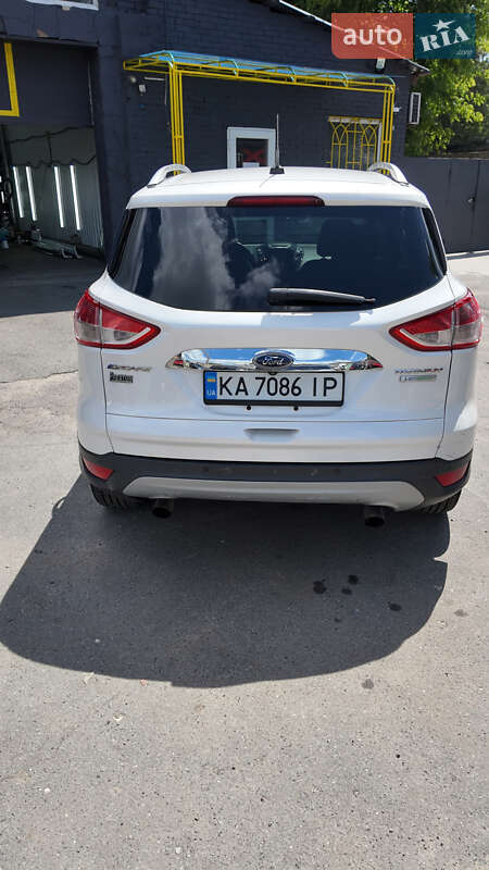 Внедорожник / Кроссовер Ford Escape 2015 в Киеве