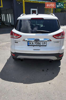 Внедорожник / Кроссовер Ford Escape 2015 в 