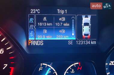 Внедорожник / Кроссовер Ford Escape 2014 в 