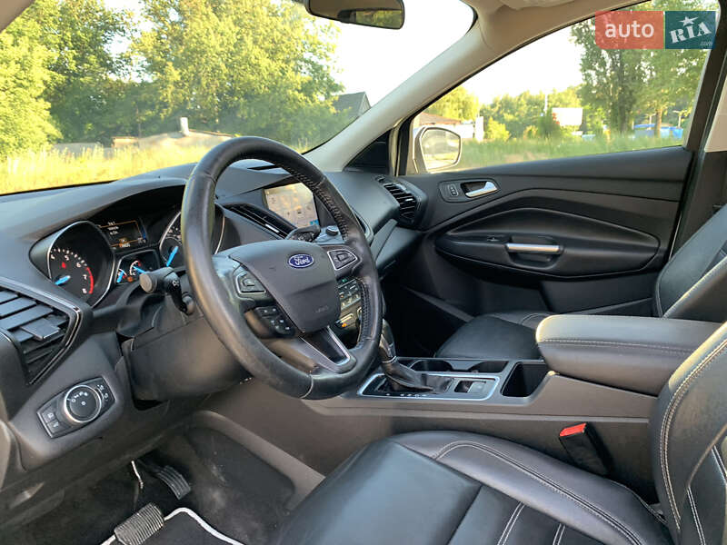 Внедорожник / Кроссовер Ford Escape 2018 в Киеве