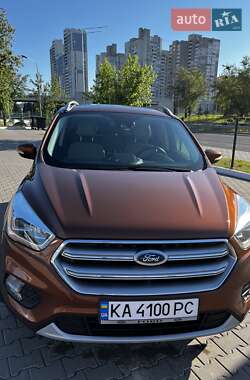 Внедорожник / Кроссовер Ford Escape 2016 в Вышгороде