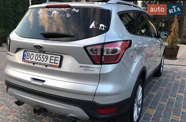 Внедорожник / Кроссовер Ford Escape 2017 в 