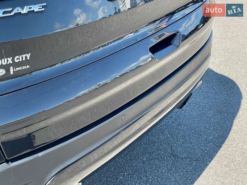 Внедорожник / Кроссовер Ford Escape 2017 в Киеве