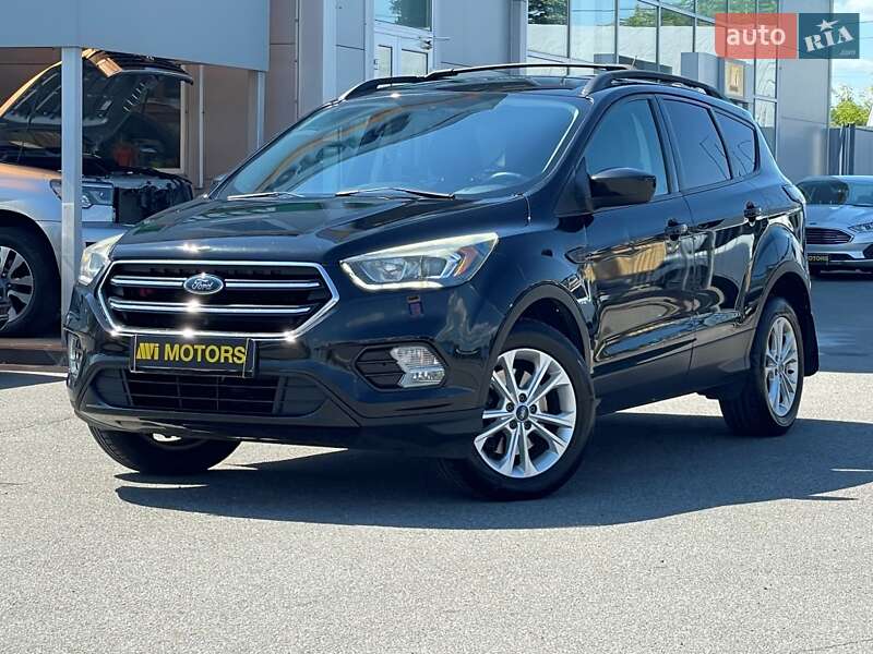 Внедорожник / Кроссовер Ford Escape 2017 в Киеве