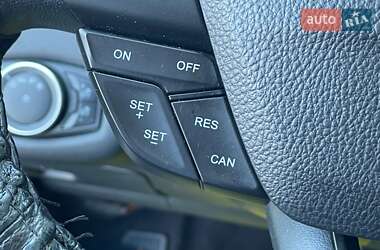 Внедорожник / Кроссовер Ford Escape 2017 в 
