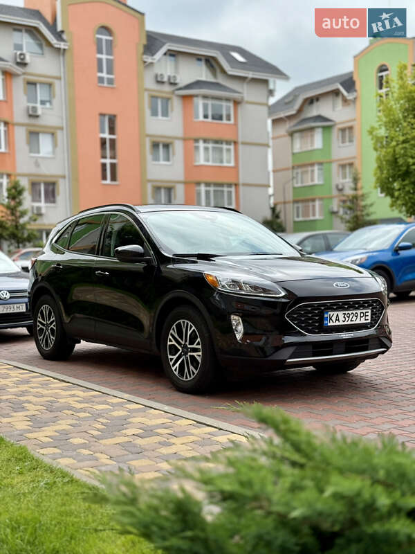 Внедорожник / Кроссовер Ford Escape 2021 в 