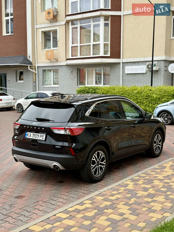 Внедорожник / Кроссовер Ford Escape 2021 в Киеве