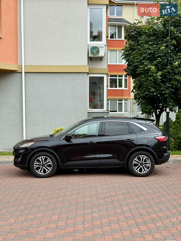 Внедорожник / Кроссовер Ford Escape 2021 в Киеве