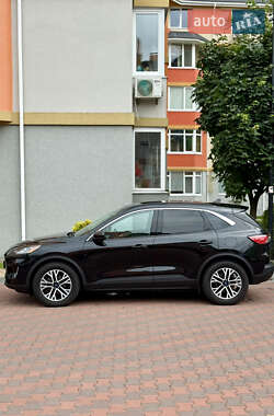 Внедорожник / Кроссовер Ford Escape 2021 в 