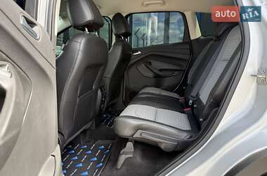 Внедорожник / Кроссовер Ford Escape 2017 в 
