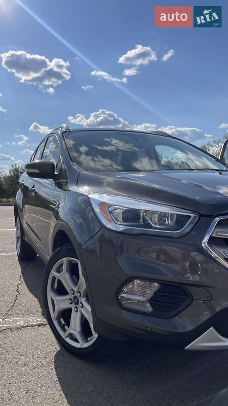 Внедорожник / Кроссовер Ford Escape 2019 в Днепре