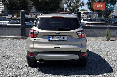 Внедорожник / Кроссовер Ford Escape 2017 в 
