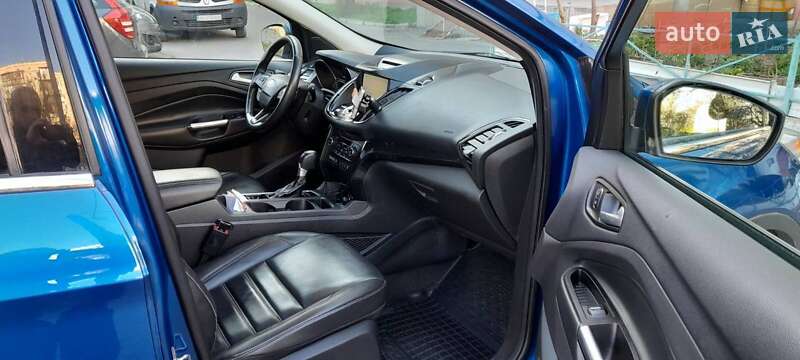 Внедорожник / Кроссовер Ford Escape 2016 в Черноморске