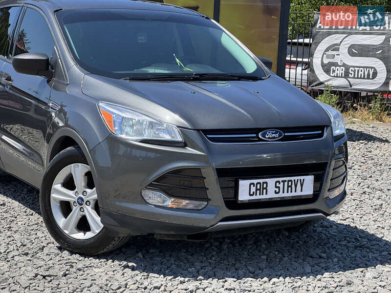 Внедорожник / Кроссовер Ford Escape 2014 в Стрые