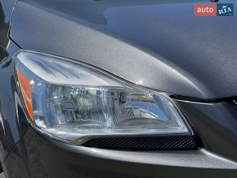 Внедорожник / Кроссовер Ford Escape 2014 в Стрые
