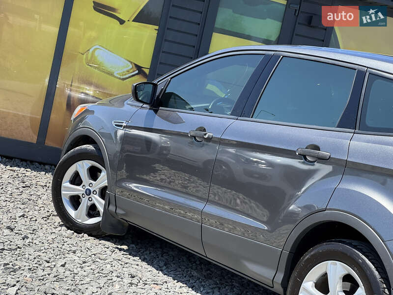 Внедорожник / Кроссовер Ford Escape 2014 в Стрые