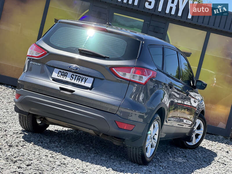 Внедорожник / Кроссовер Ford Escape 2014 в Стрые