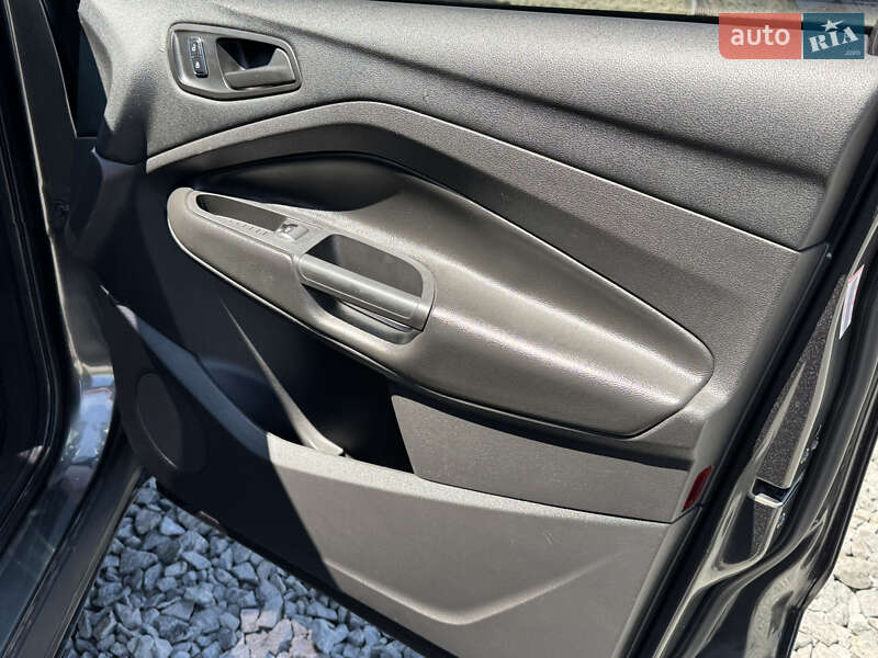 Внедорожник / Кроссовер Ford Escape 2014 в Стрые