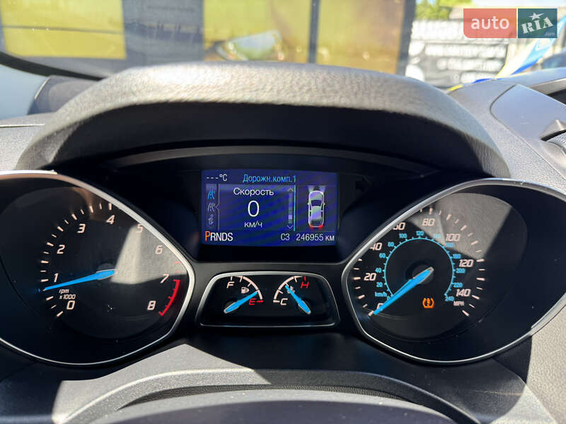 Внедорожник / Кроссовер Ford Escape 2014 в Стрые