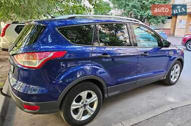 Внедорожник / Кроссовер Ford Escape 2014 в 