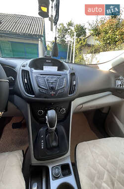 Внедорожник / Кроссовер Ford Escape 2014 в 
