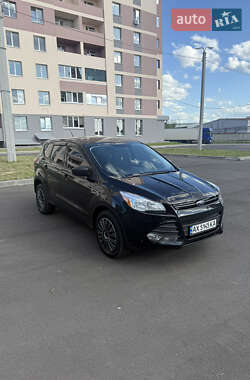Внедорожник / Кроссовер Ford Escape 2015 в 