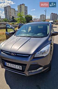 Внедорожник / Кроссовер Ford Escape 2015 в Киеве