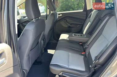 Внедорожник / Кроссовер Ford Escape 2019 в 