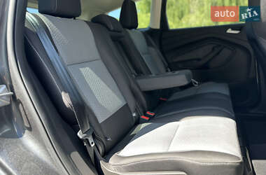 Внедорожник / Кроссовер Ford Escape 2019 в 