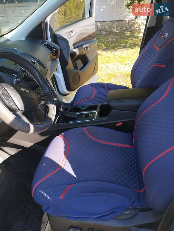 Внедорожник / Кроссовер Ford Escape 2017 в Кременце