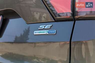 Внедорожник / Кроссовер Ford Escape 2018 в 