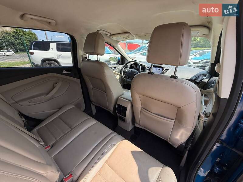 Внедорожник / Кроссовер Ford Escape 2017 в Луцке