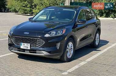 Позашляховик / Кросовер Ford Escape 2020 в 