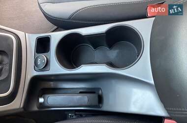 Внедорожник / Кроссовер Ford Escape 2012 в 