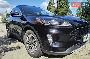 Внедорожник / Кроссовер Ford Escape 2021 в 