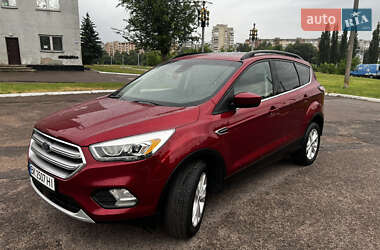 Внедорожник / Кроссовер Ford Escape 2017 в 