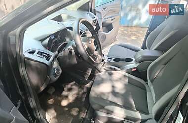 Внедорожник / Кроссовер Ford Escape 2014 в 