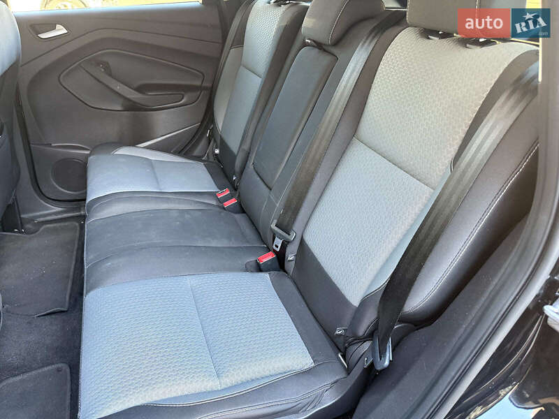 Позашляховик / Кросовер Ford Escape 2017 в Одесі