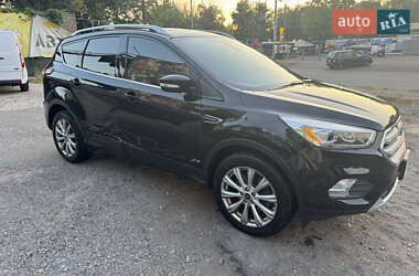 Внедорожник / Кроссовер Ford Escape 2017 в 