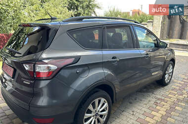 Внедорожник / Кроссовер Ford Escape 2017 в 