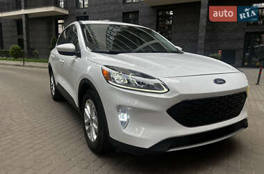 Внедорожник / Кроссовер Ford Escape 2021 в 