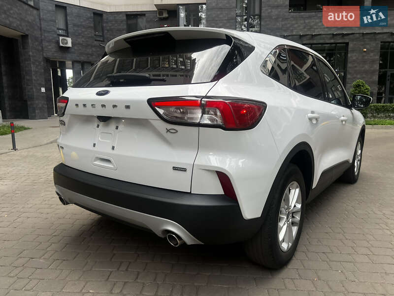 Позашляховик / Кросовер Ford Escape 2021 в Броварах