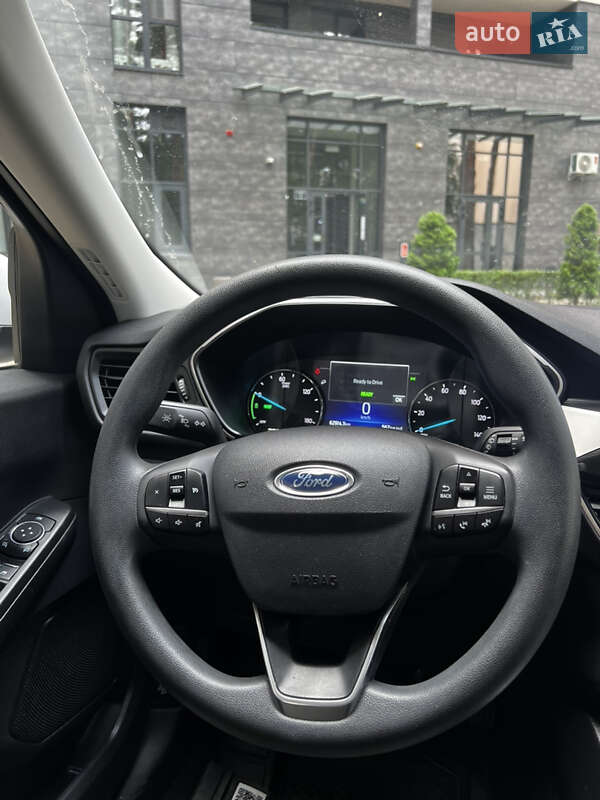 Позашляховик / Кросовер Ford Escape 2021 в Броварах