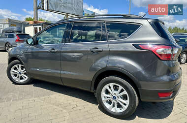 Позашляховик / Кросовер Ford Escape 2017 в 