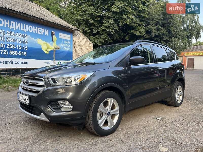 Внедорожник / Кроссовер Ford Escape 2019 в Черкассах