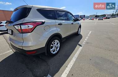Внедорожник / Кроссовер Ford Escape 2018 в 