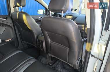 Внедорожник / Кроссовер Ford Escape 2018 в 