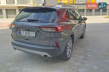 Внедорожник / Кроссовер Ford Escape 2020 в 