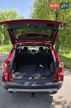 Внедорожник / Кроссовер Ford Escape 2021 в 